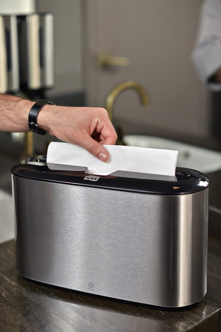 Handdoekdispenser Tork H2 Image Line counter
